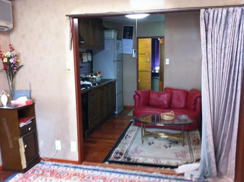 Uno House location